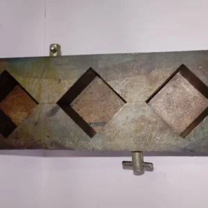 Cast Iron Cube Mould (Three Gang), Size: 50 mm